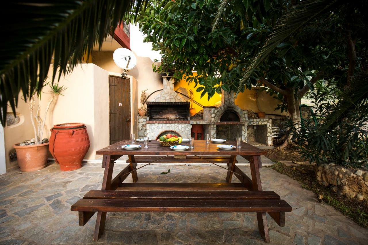 Pericles Beach Villa Kissamos Exterior photo